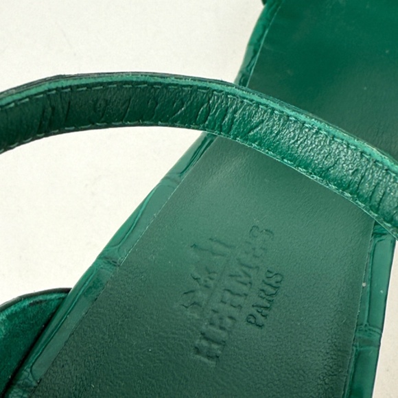 HERMES Joy 70 Special Order Green Shiny Mississippiensis Alligator Sandals 37 - Picture 10 of 13
